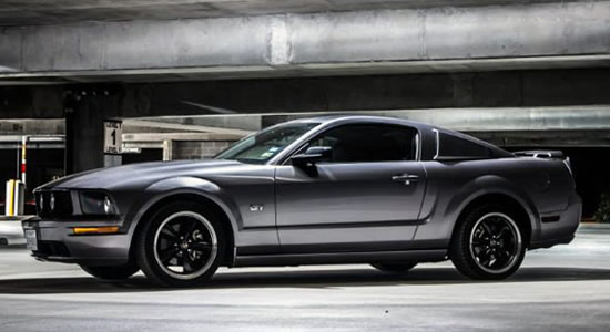 Gray Mustang with FR01 black machined lip replica wheels from OE Wheels